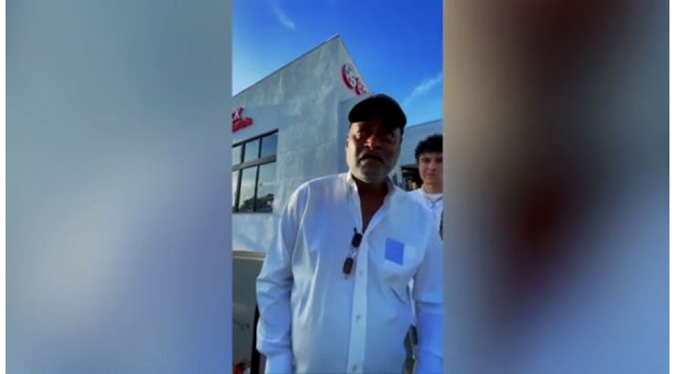 bir-gune-51-min-dollar-qazandi