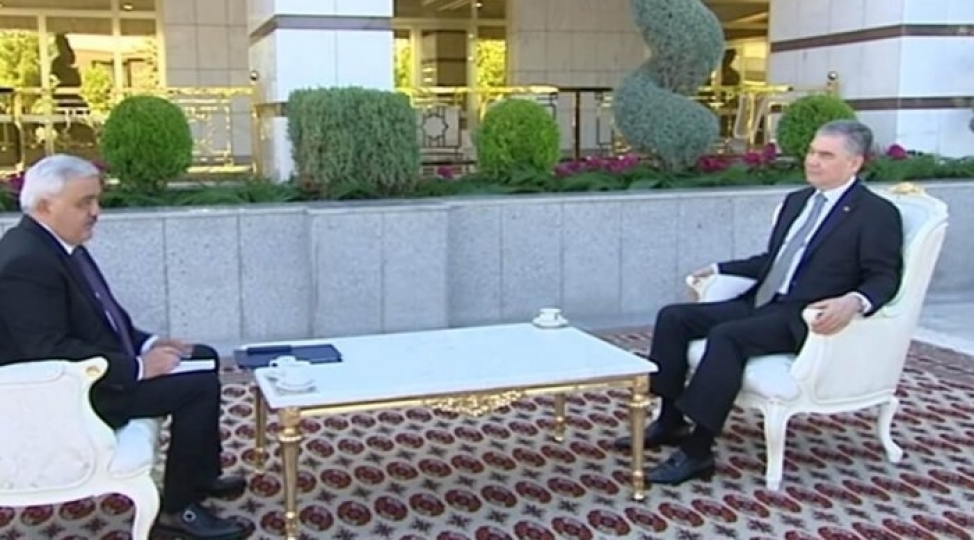 turkmenistan-prezidenti-rovneq-abdullayevi-qebul-edib