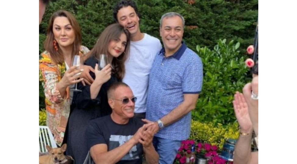 van-dammin-kichik-oglu-azerbaycanla-bagli-paylashim-etdi