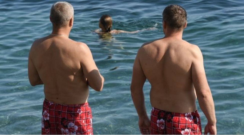 koronavirus-peyvendi-etdiren-shexsler-gunesh-vannasi-qebul-ede-bilerlermi