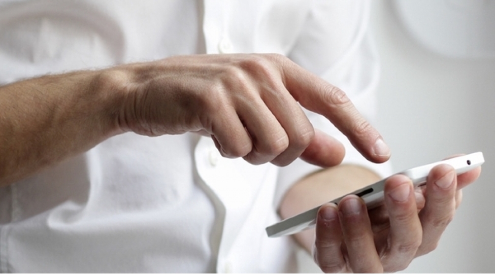 smartfon-istifadechilerine-xeberdarliq-telefonu-enerji-ile-tam-doldurmayin