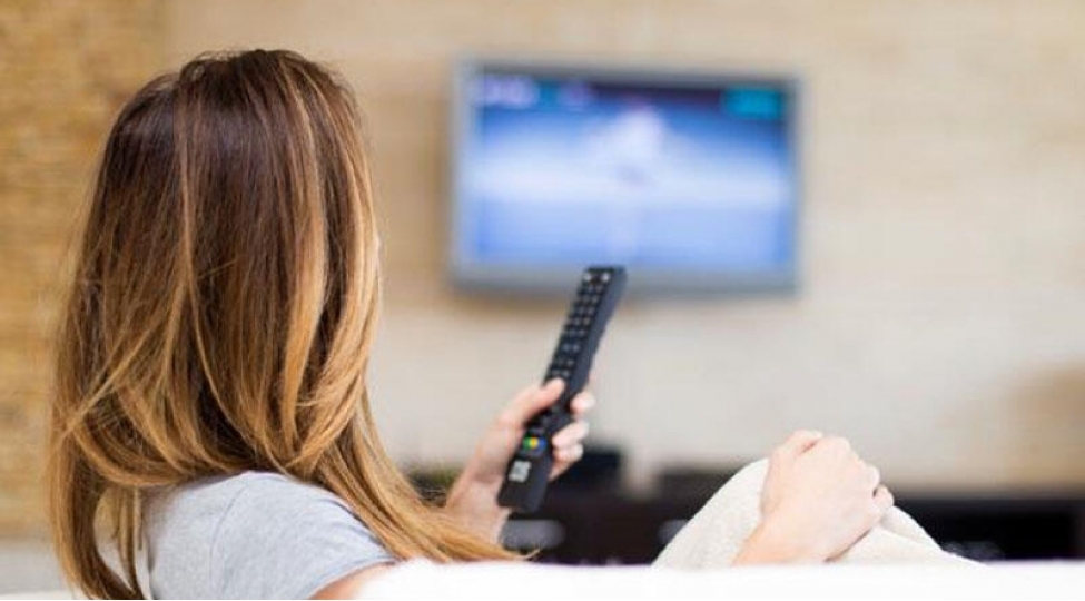televiziyaya-chox-baxmaq-tehlukelidir-xeberdarliq