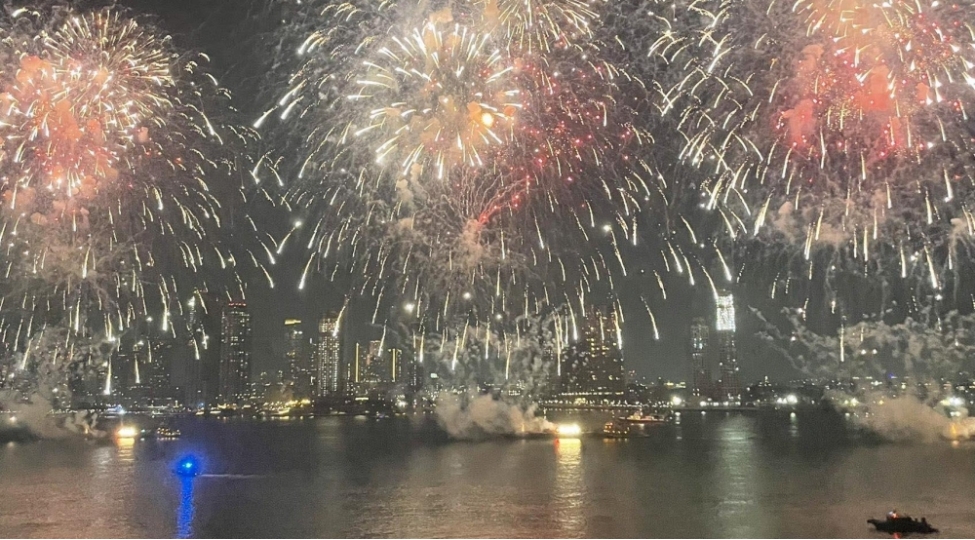 absh-da-dunyanin-en-boyuk-ateshfeshanliq-shousu-kechirildi