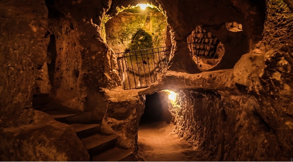 yer-altinda-sheher-gordum-foto