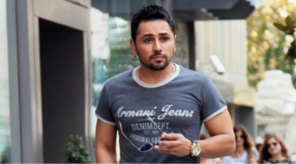 hemcinsi-ile-evlendiyi-deyilen-sexavet-nurdan-achiqlama