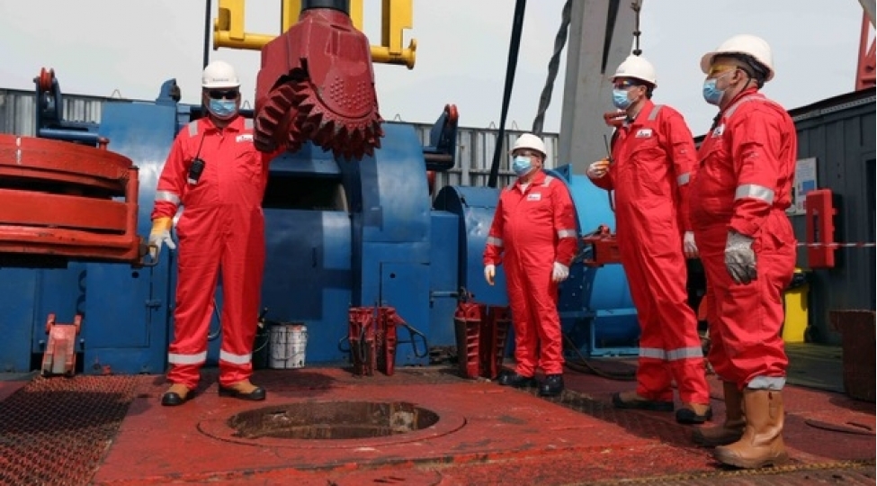 umid-qaz-kondensat-yataginda-yeni-quyu-istismara-verilib-foto