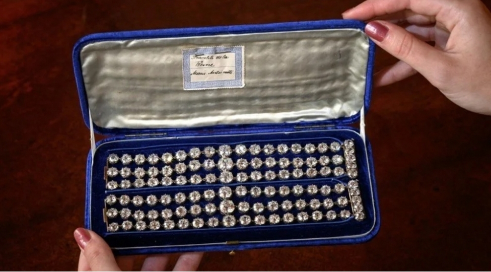 kralichanin-qolbaqlari-6-milyona-satilacaq