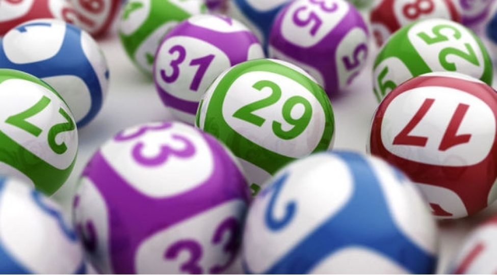 23-milyonluq-cekpotun-sahibi-ofisiant-olaraq-chalishmaga-davam-edir