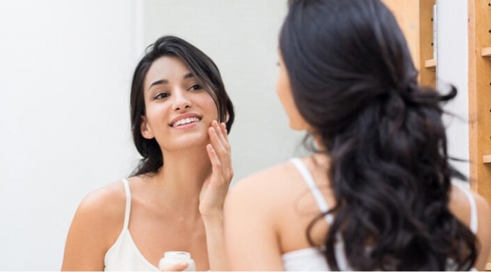 kosmetik-mehsullarda-olan-spirt-derini-qurudur