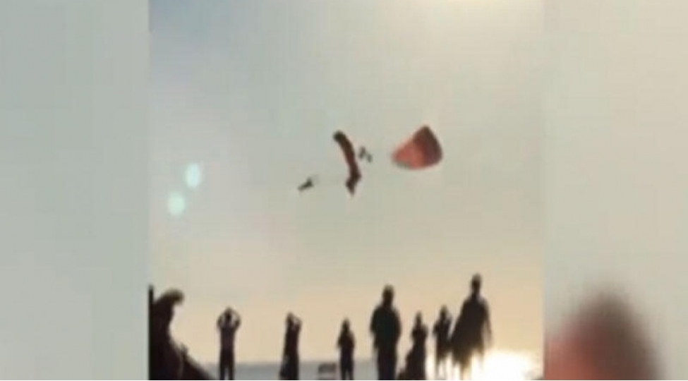 parashutchuler-goyde-bir-birine-chirpildi-video