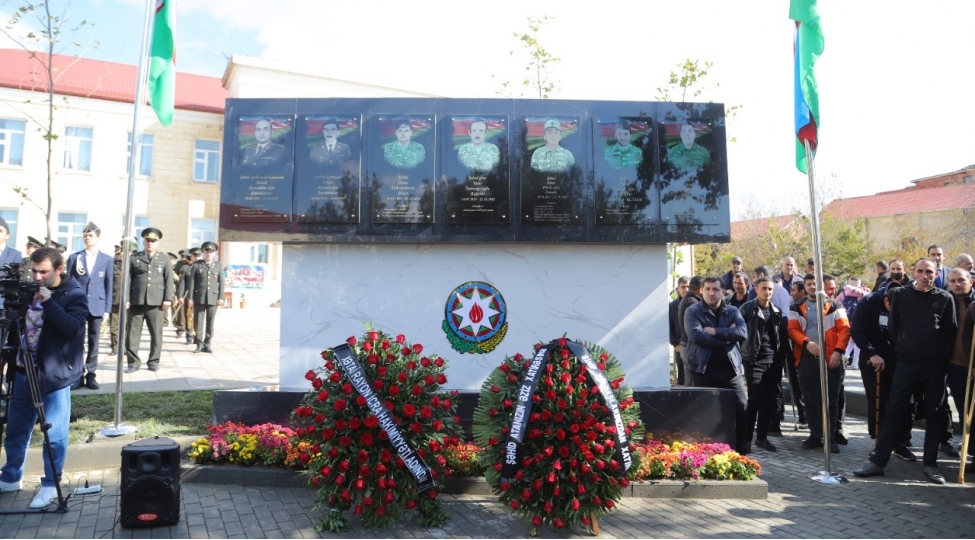 shehidler-olmez-veten-bolunmez-foto-2