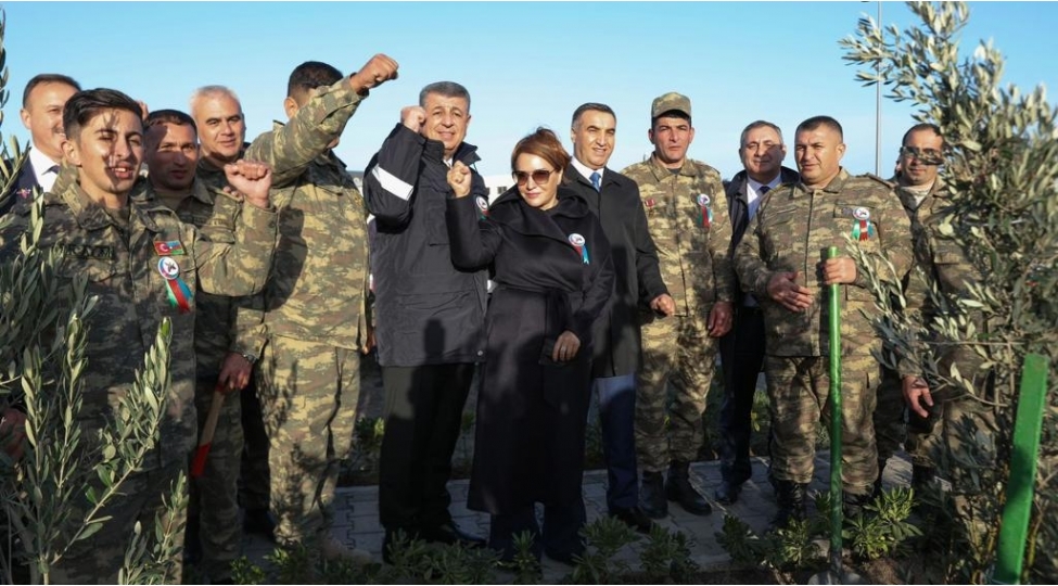 socar-emekdashlari-3-mine-yaxin-agac-ekibler