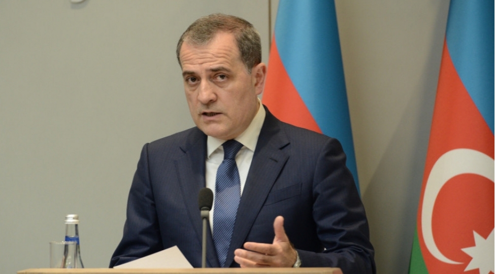 xin-rehberi-ermenistan-humanitar-yukun-getirilmesi-meselesinde-siyasi-manipulyasiya-xetti-tutub