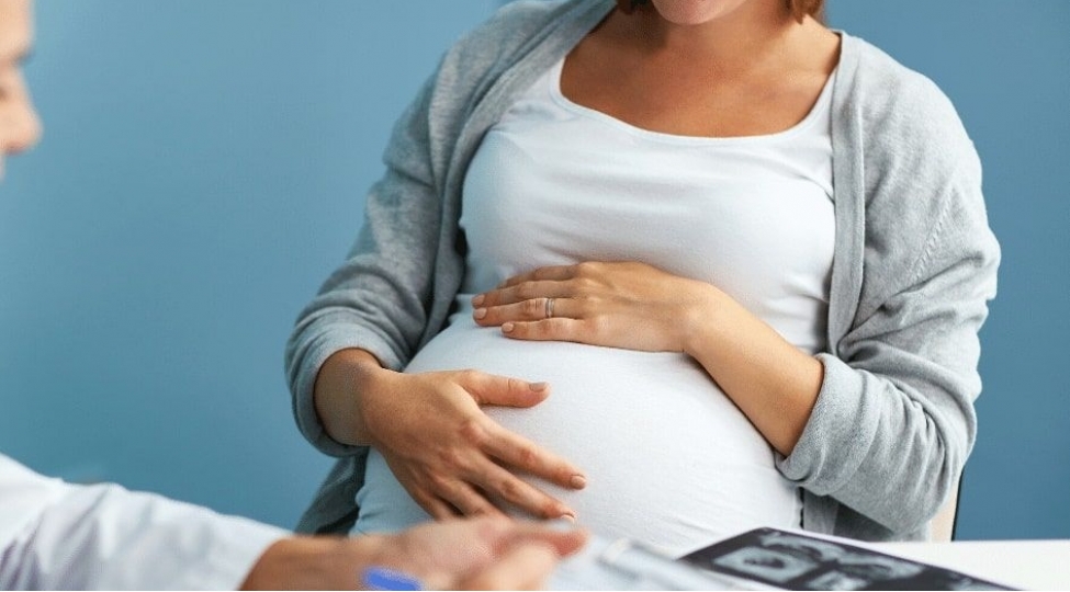 yashi-35-den-yuxari-olan-hamileler-vaksin-vurdurmalidirmi