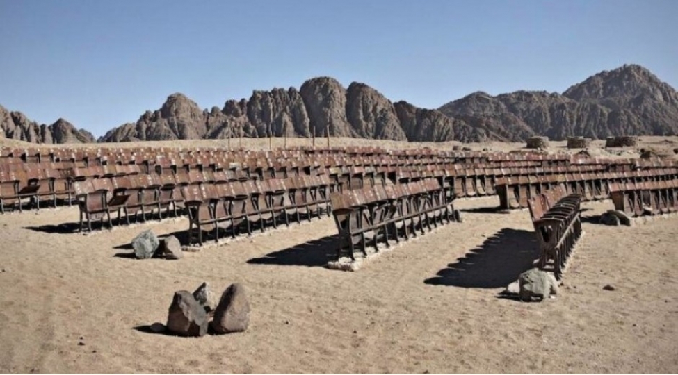 sehranin-ortasinda-700-neferlik-kinoteatr-inanilmazdir