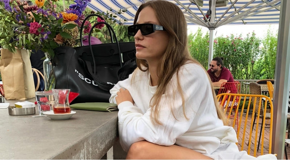 serenay-tarixi-seriala-chekilir