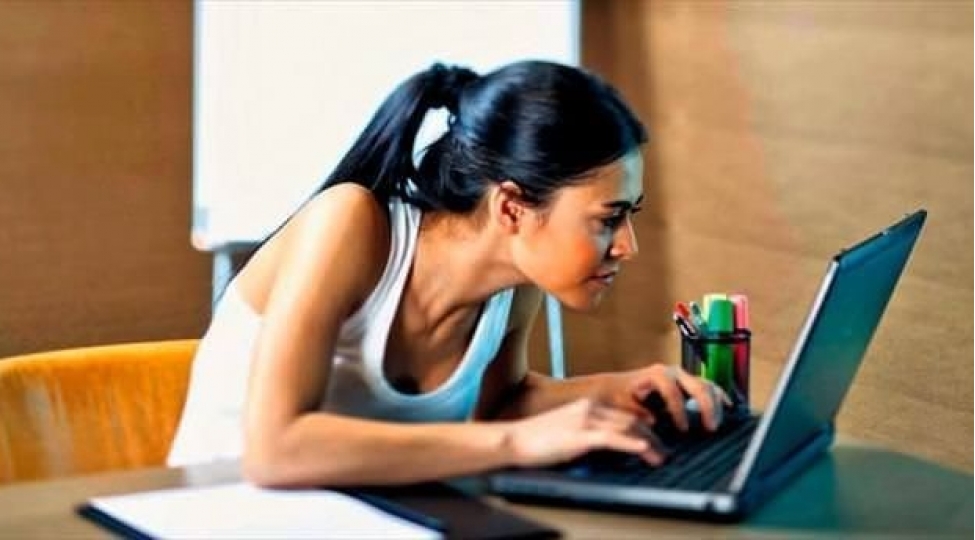 komputerde-2-saatdan-chox-ishlemekurek-xestelikleri-yaradir