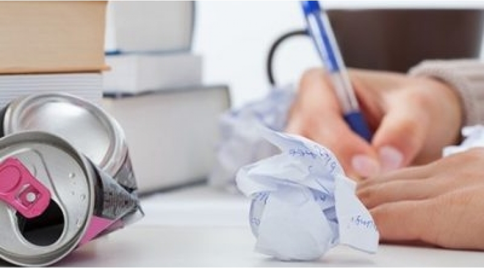 sos-ushaqlara-enerji-ichkileri-vermeyin