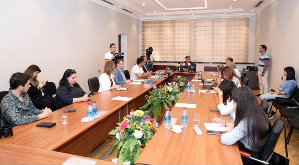 azeristiliktechizatin-borcunu-odememesi-azeriqaza-hansi-problemleri-yaradir-foto