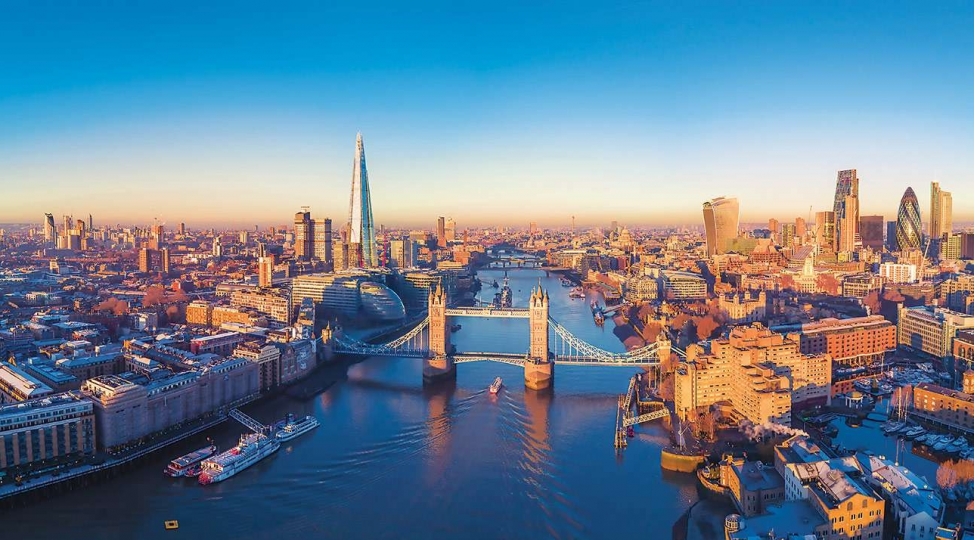 londonda-hucum-zamani-iki-nefer-olub-xesaret-alanlar-var