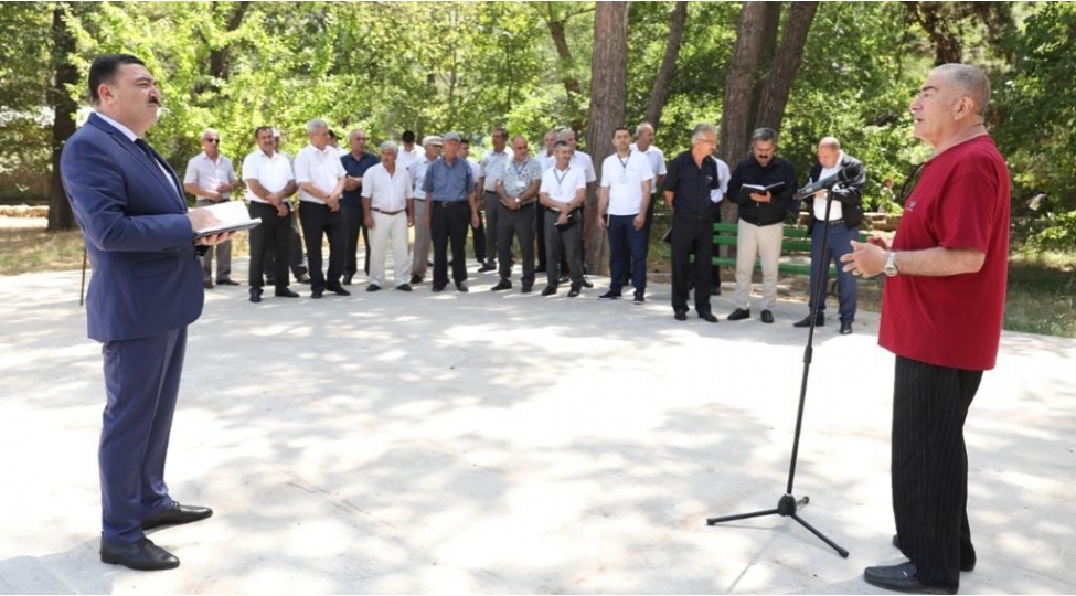 azeriqaz-ib-nin-mesul-shexsleri-bineqedi-sakinlerinin-muracietlerini-dinledi-foto