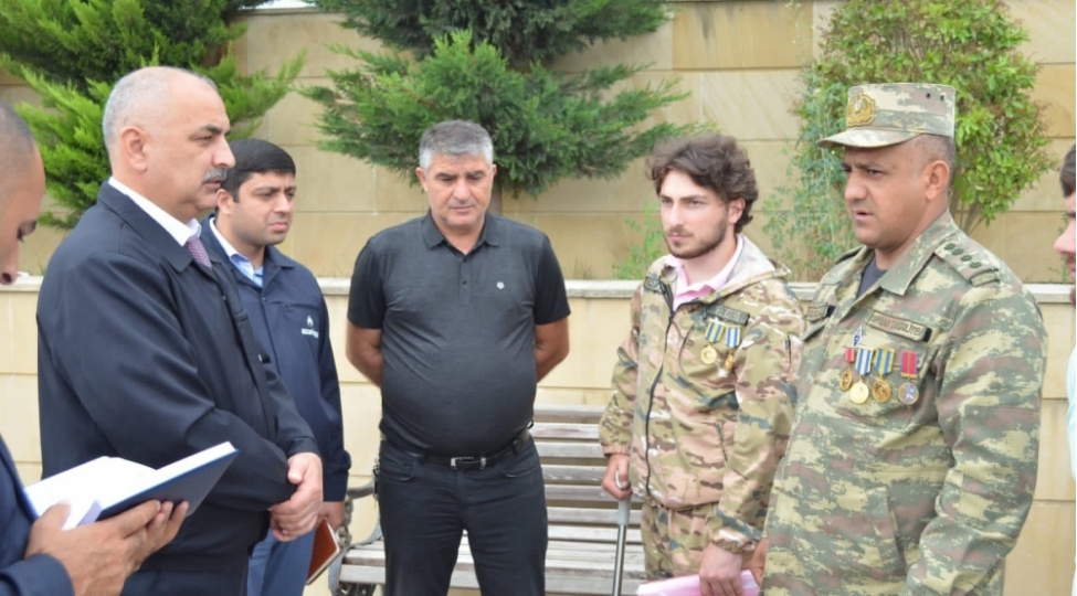 achiq-mikrofon-aksiyasi-qazilerin-maragina-sebeb-olub-foto