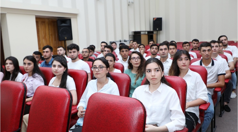 genc-mezunlar-socar-azeriqaz-ib-de-odenishli-istehsalat-tecrubesi-kechecekler-foto