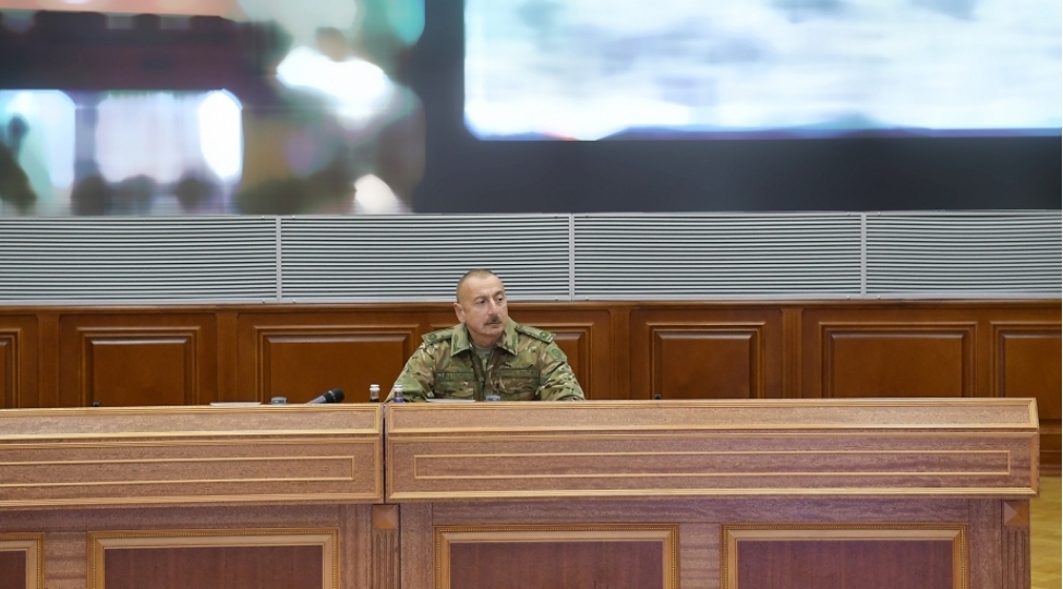 ali-bash-komandanin-rehberliyi-ile-mudafie-nazirliyinin-merkezi-komanda-menteqesinde-operativ-mushavire-kechirilib-7-oktyabr-2020-1938