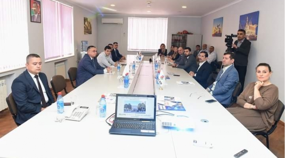 socar-emekdashlari-antikorrupsiya-davranish-modeli-telimine-qatilib-foto