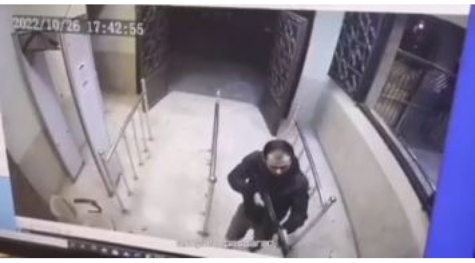 iranda-ziyaretgaha-hucumun-videosu-yayilib-video