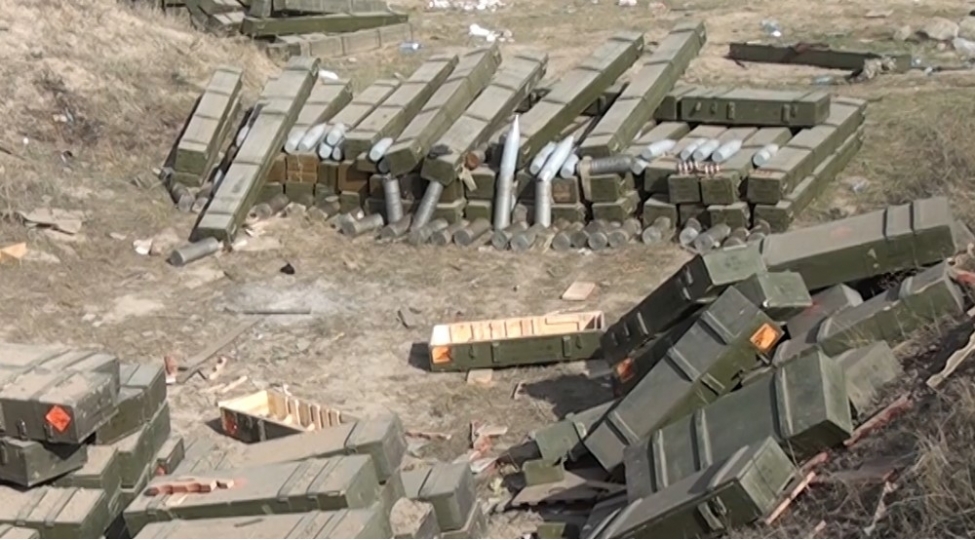 dushmenin-doyush-meydaninda-atib-qachdigi-doyush-sursati-zirehli-ve-avtomobil-texnikalarinin-videogoruntusu-29-oktyabr-2020-1028