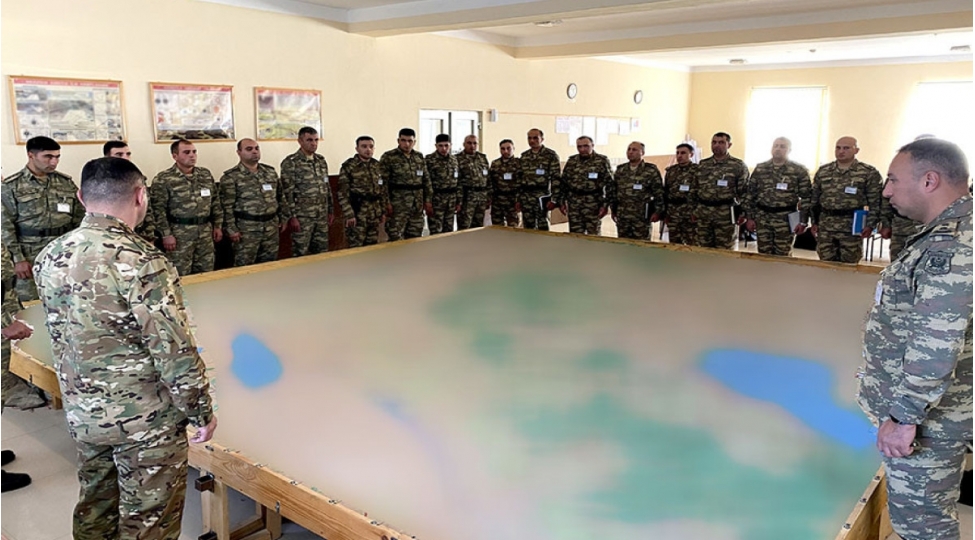 azerbaycan-ordusunun-raket-ve-artilleriya-qoshunlarinda-telim-kechirilib-fotovideo