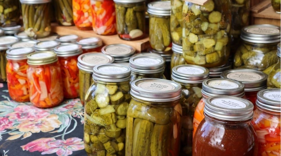 duzlu-shoraba-yemek-stresde-faydalidir