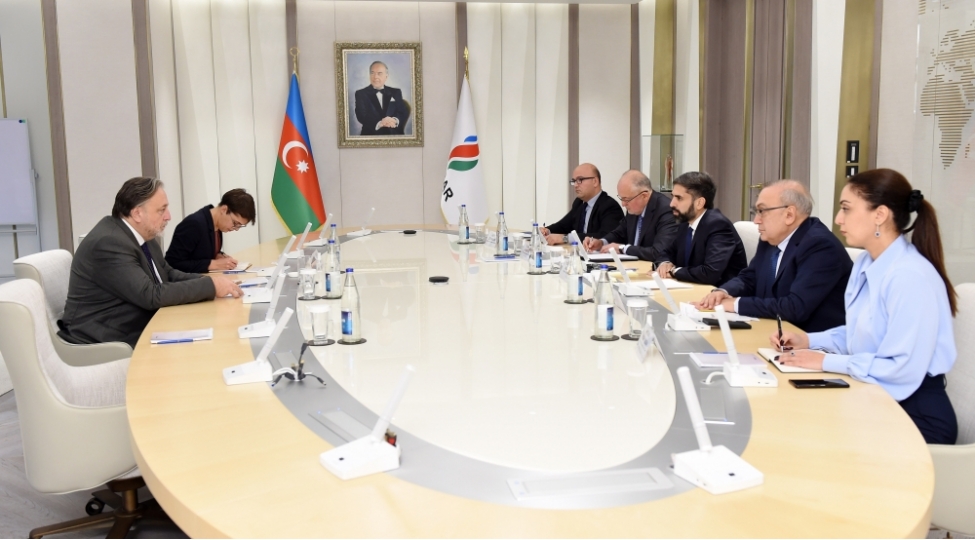 socar-prezidenti-rovshen-necefin-chex-respublikasinin-olkemizdeki-sefiri-milan-sedlachek-ile-gorushub