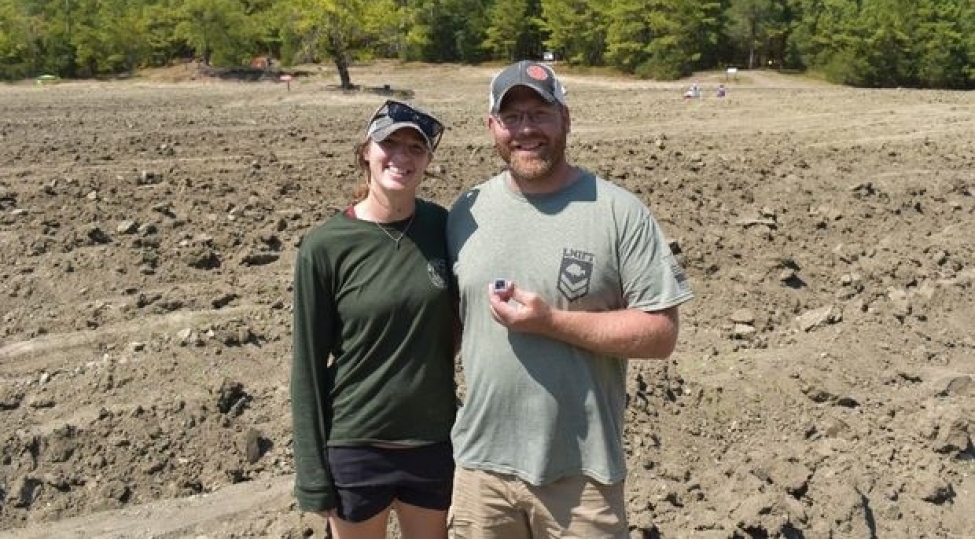 evliliklerinin-onuncu-ildonumunu-tebietde-kechirmek-qerarina-gelen-cutluk-almaz-tapdi