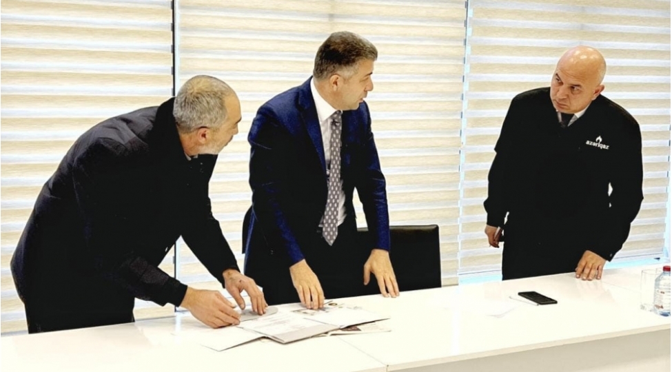 ruslan-eliyev-novbeti-vetendash-qebulunu-mingechevirde-kechirib-foto