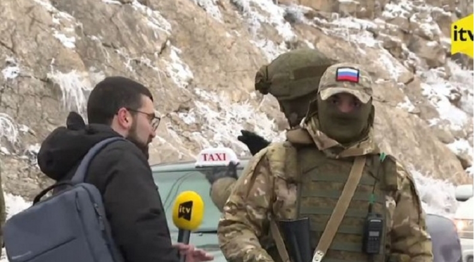 sulhmeramlilarin-ozbashinaligi-itv-nin-jurnalisti-ile-qarshidurma-video