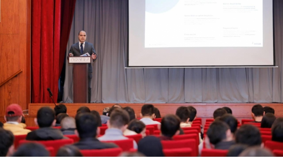 socar-in-genc-istedadlar-proqrami-cherchivesinde-adnsu-da-telebelerle-gorush-kechirilib