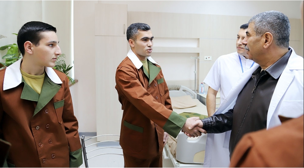 mudafie-naziri-hospitalda-mualice-olunan-herbchilerle-gorushub