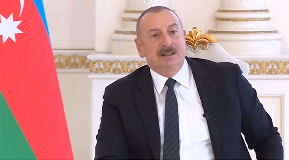 gelmishdi-siqaret-xahish-etmeye-prezidentvideo