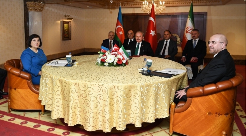 azerbaycan-turkiye-ve-iranin-parlament-sedrleri-antalyada-gorushub