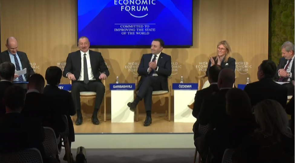 prezident-dunya-iqtisadi-forumunda-avrasiya-orta-dehlizi-yoldan-magistrala-movzusunda-panel-iclasda-ishtirak-edib-canli