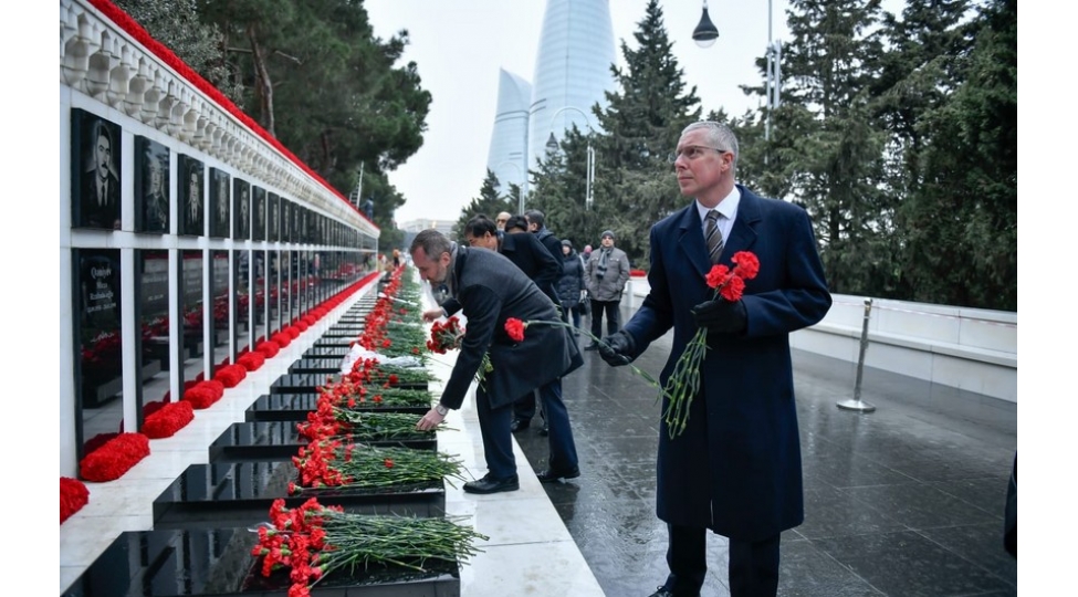 20-yanvar-hadiselerinde-shehid-olan-qehremanlarin-xatiresini-ehtiramla-yad-edirem-sefir