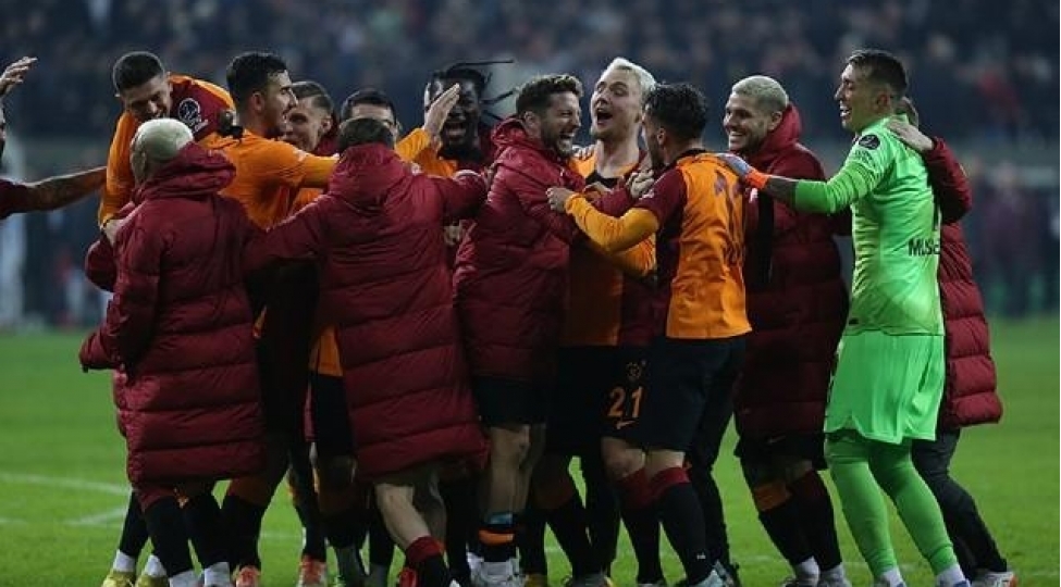 qalatasarayin-darmadagin-videosu