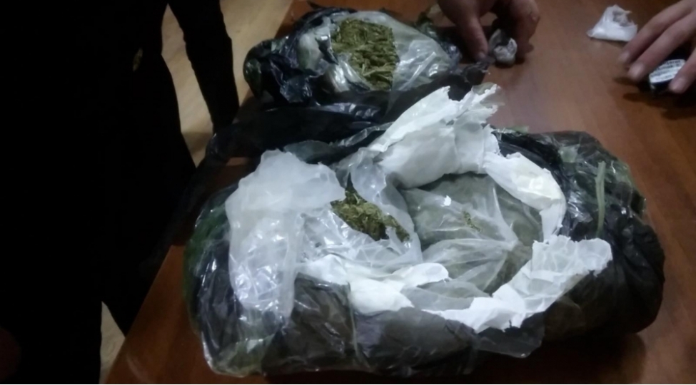 absherondanarkotikin-satishive-tebligi-ile-meshgul-olan-shexs-saxlanilib