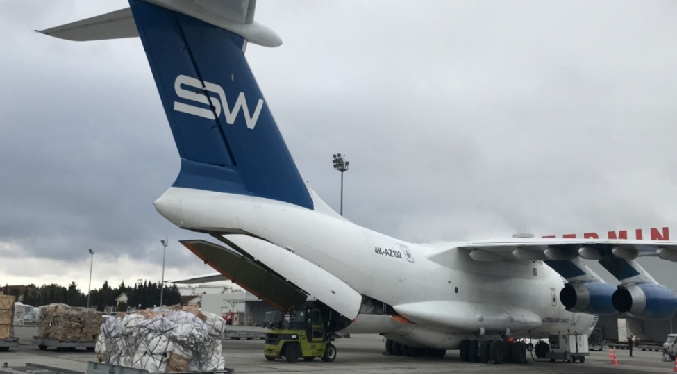 azerbaycan-prezidentinin-tapshirigina-esasen-fhn-in-yardimlarindan-ibaret-novbeti-teyyare-turkiyeye-yola-dushub-fotovideo