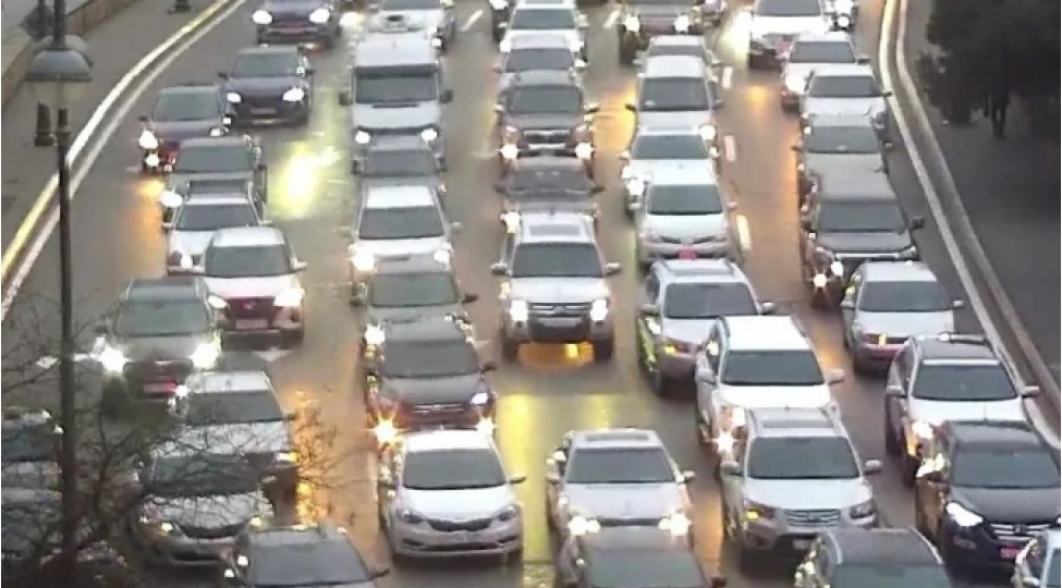 bakida-hazirda-sixliq-mushahide-edilen-yollar-siyahi-2