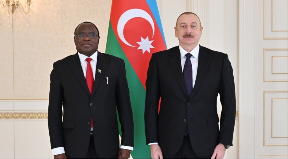 prezident-namibiyanin-yeni-sefirinin-etimadnamesini-qebul-edib-yenilenibfoto