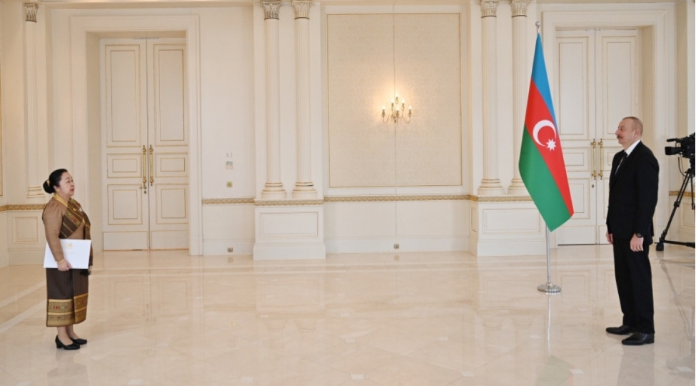 prezident-ilham-eliyev-laosun-azerbaycanda-yeni-teyin-olunan-sefirinin-etimadnamesini-qebul-edib