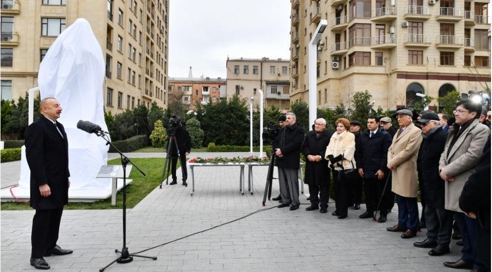 prezident-ilham-eliyev-bakida-gorkemli-bestekar-tofiq-quliyevin-abidesinin-achilishinda-ishtirak-edib